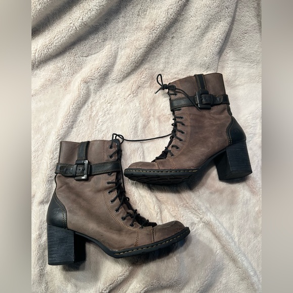 Born Shoes - Born Womens Brown Lace Up Heeled Leather Boots size 8